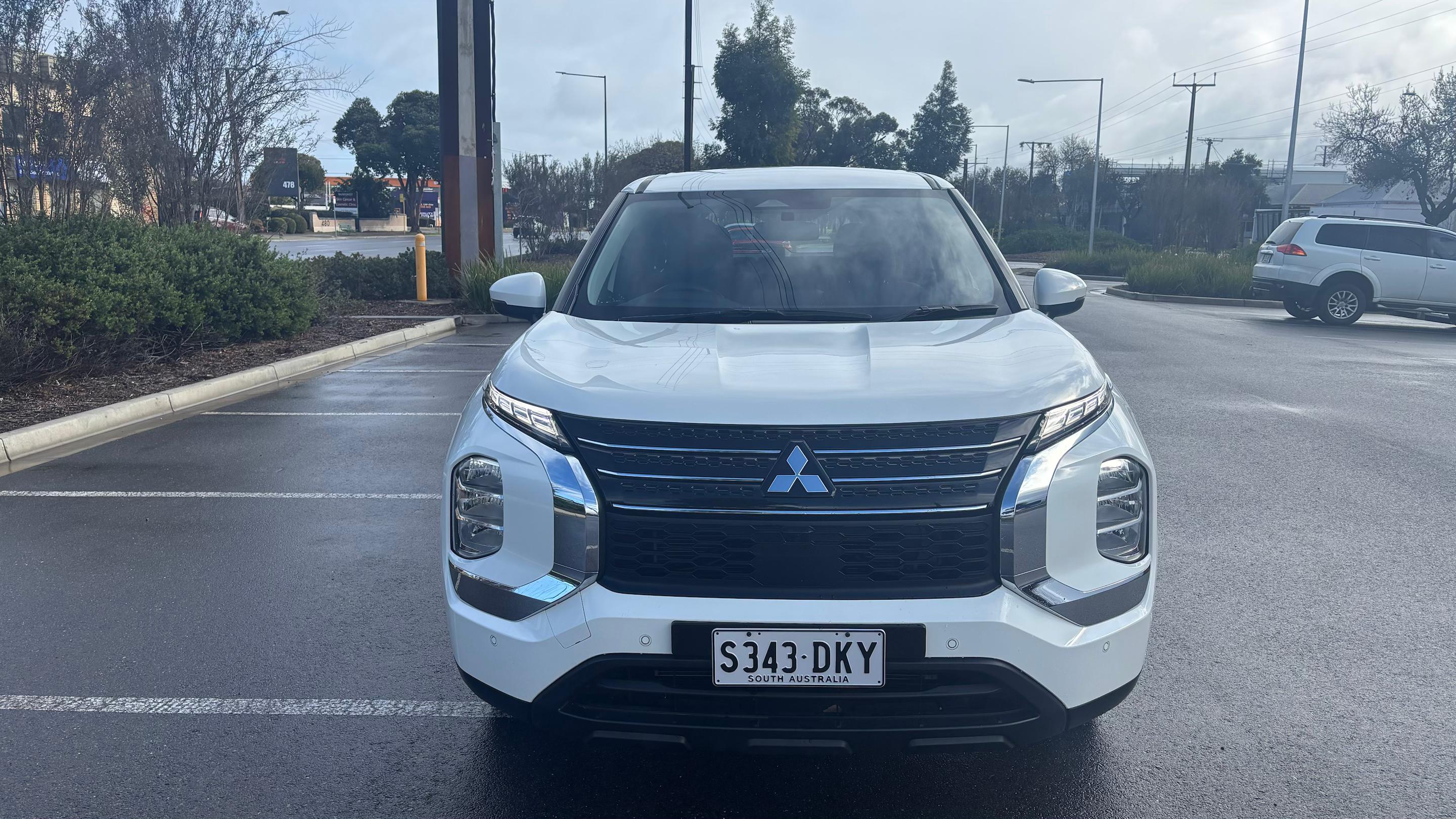 Mitsubishi OUTLANDER 2023 in West Hindmarsh