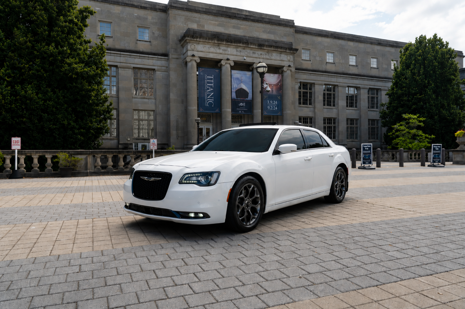 Chrysler 300 2015 in Canal Winchester, OH