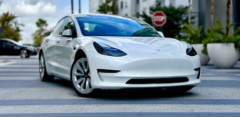 Tesla Model 3 2022