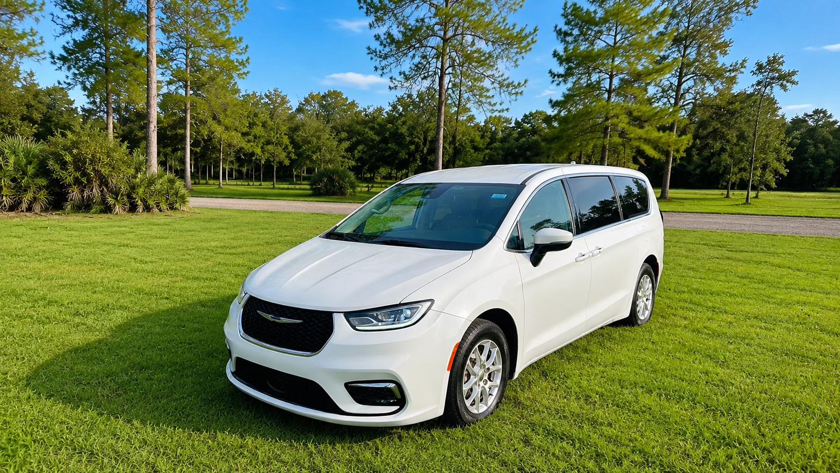 Chrysler Pacifica 2023 in Orlando, FL