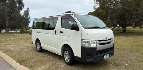 Toyota HIACE 2016