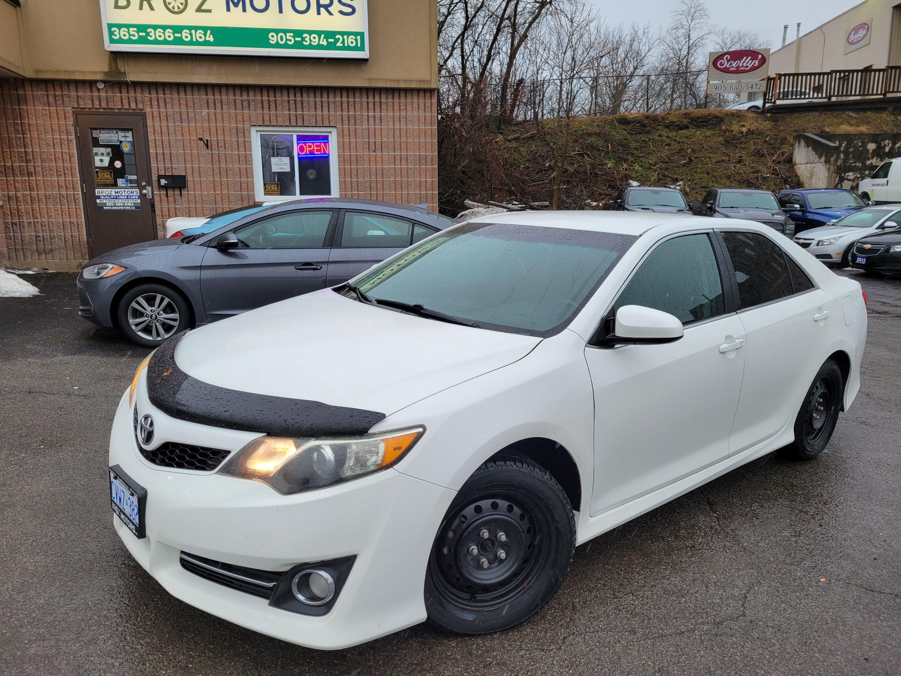 Toyota Camry 2012 à Thorold, ON