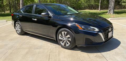 Nissan Altima 2025