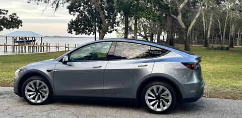 Tesla Model Y 2026