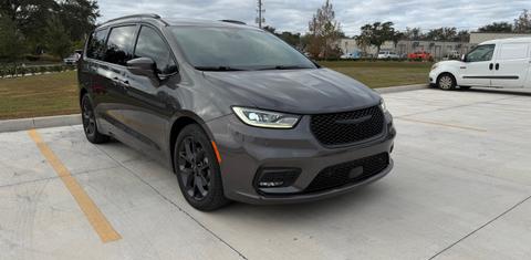 Chrysler Pacifica 2022