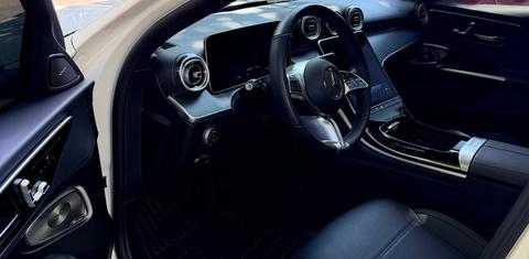 Mercedes-Benz C-Class 2025