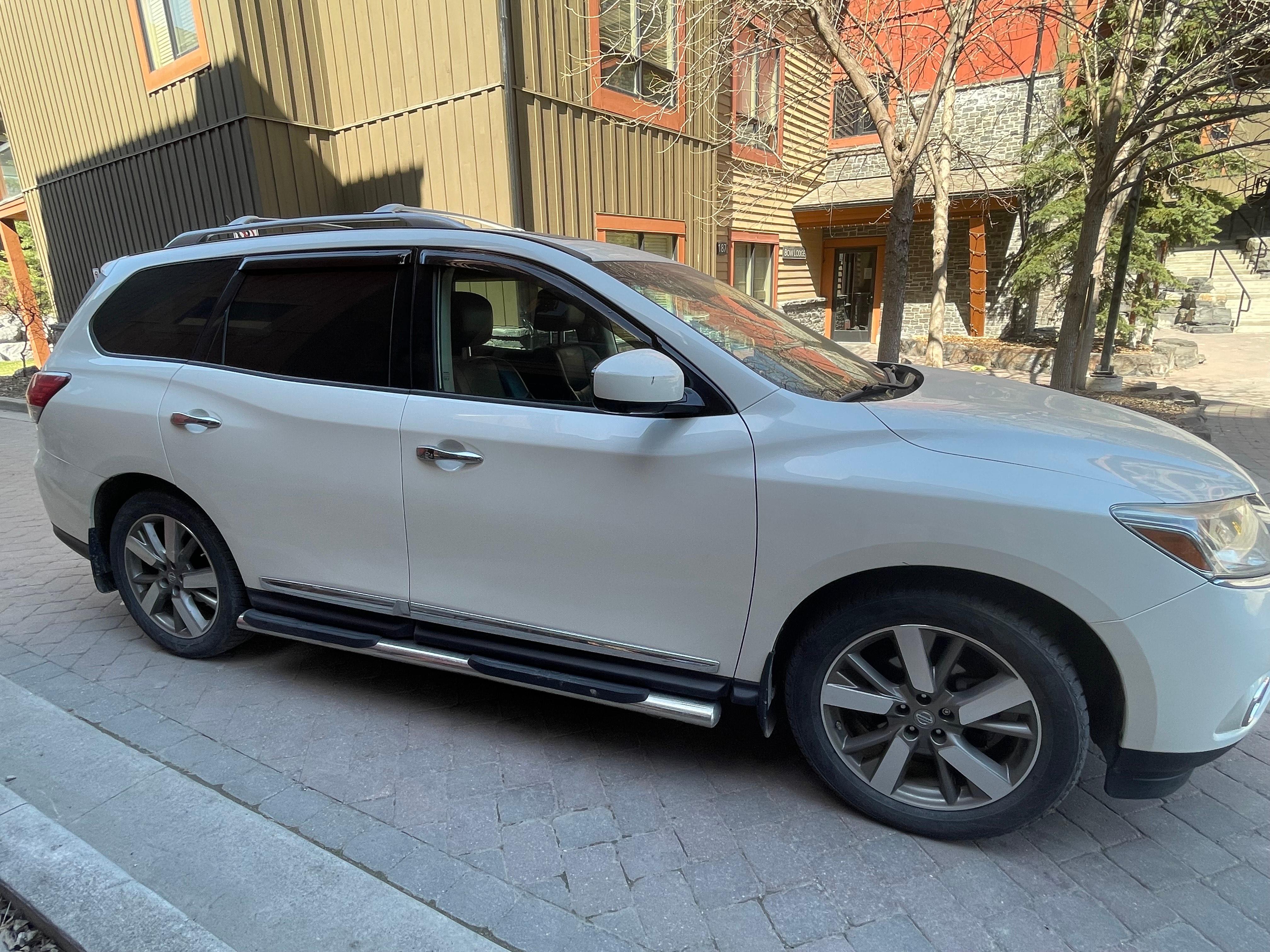 Nissan Pathfinder 2016 à Canmore, AB