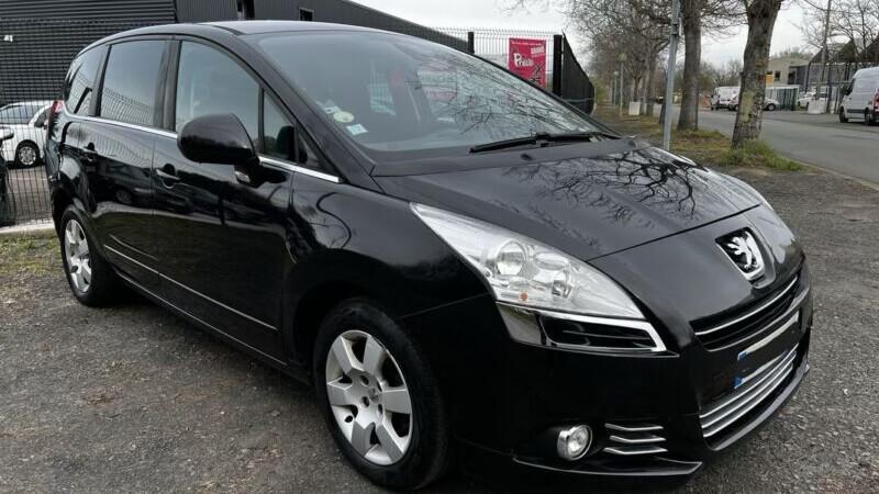 Peugeot 5008 2011 à Bétheny