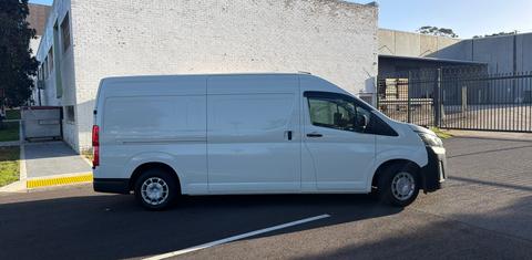Toyota HIACE 2025