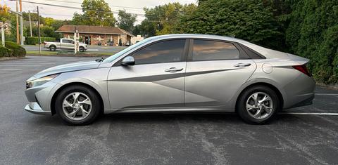 Hyundai Elantra 2021