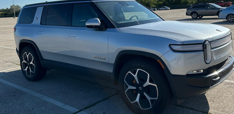 Rivian R1S 2023