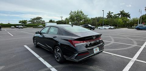 Hyundai Elantra 2025