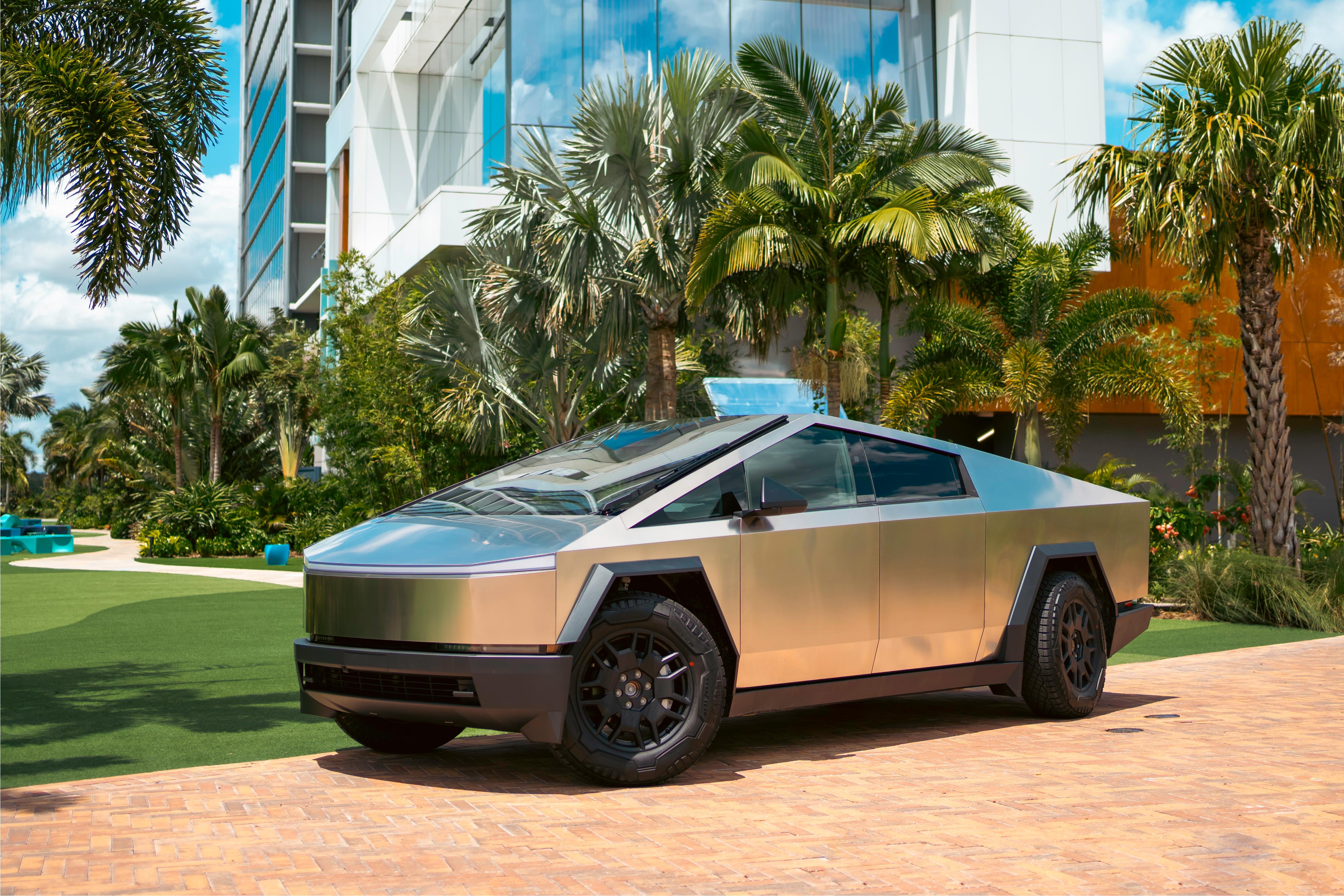 Tesla Cybertruck 2024 in 