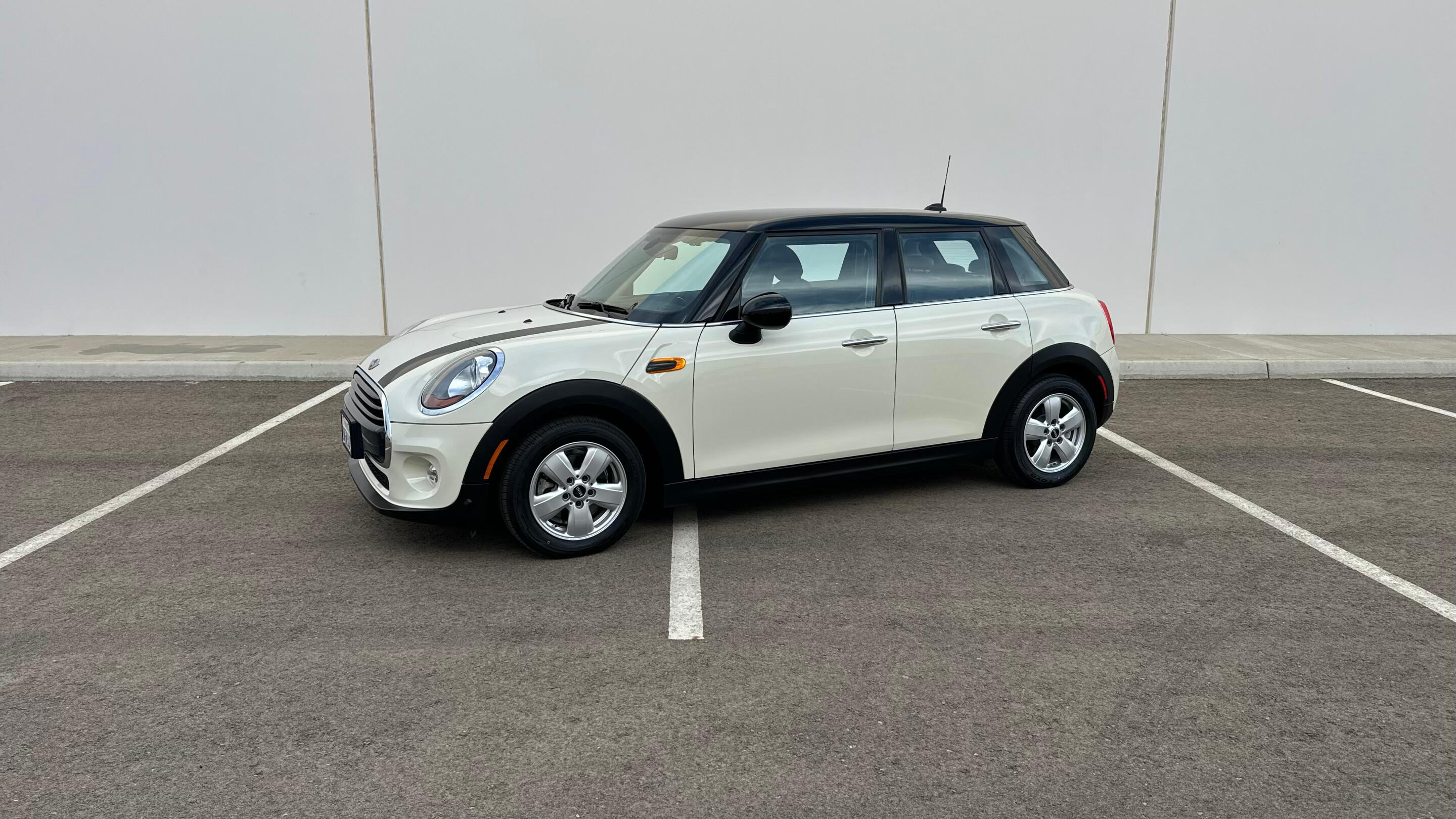 MINI Hardtop 4 Door 2018 in Visalia, CA