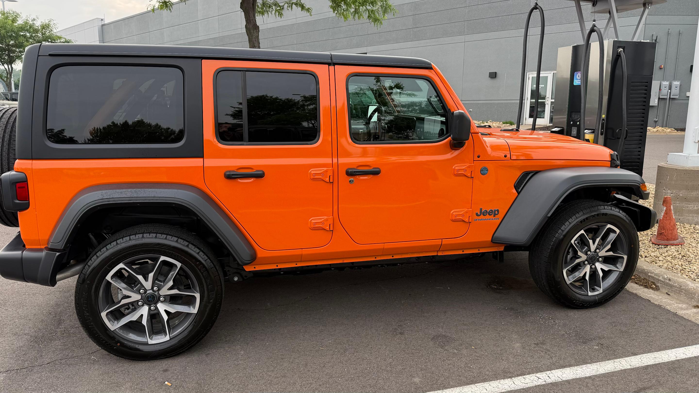 Jeep Wrangler 4xe 2025 in Brooklyn Park, MN