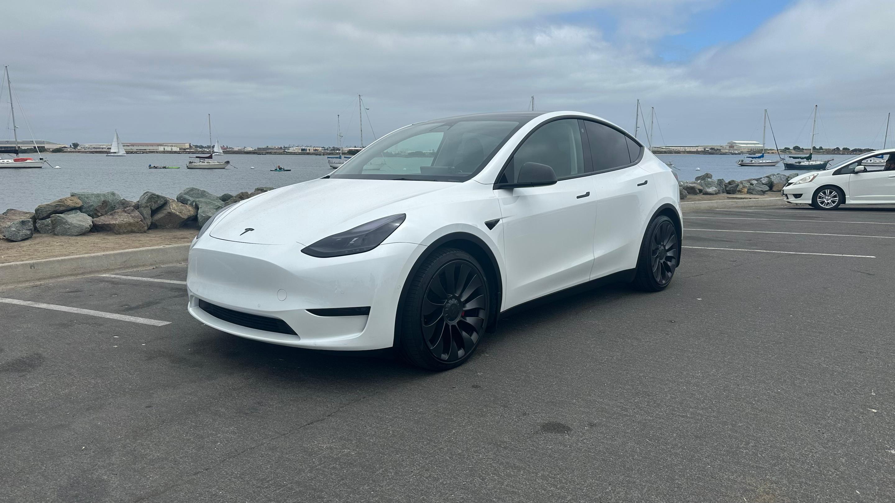Tesla Model Y 2021 in San Diego, CA