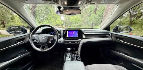 Toyota Camry Hybrid 2025