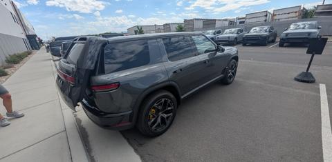 Rivian R2 2027