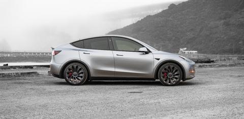 Tesla Model Y 2024
