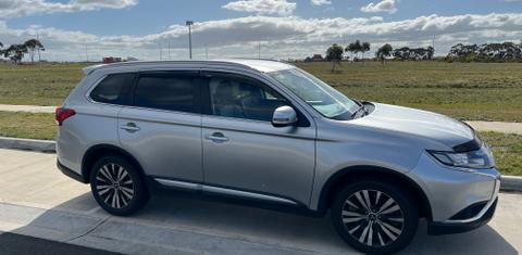Mitsubishi OUTLANDER 2018