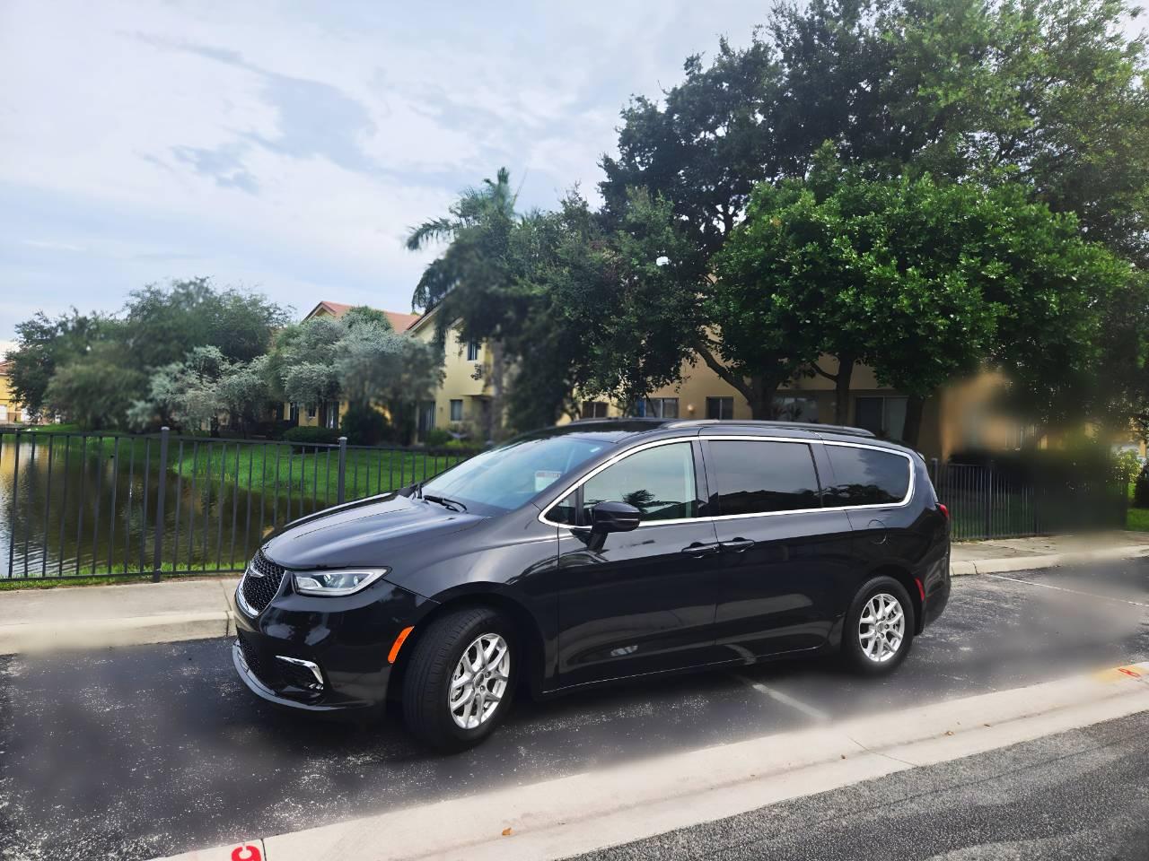 Chrysler Pacifica 2022 in 