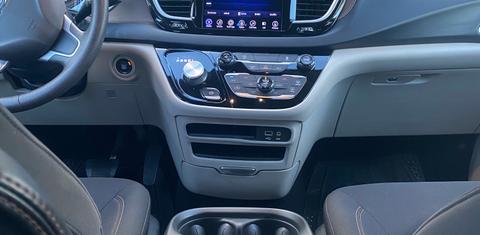 Chrysler Pacifica 2017