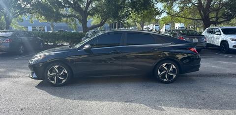 Hyundai Elantra 2023