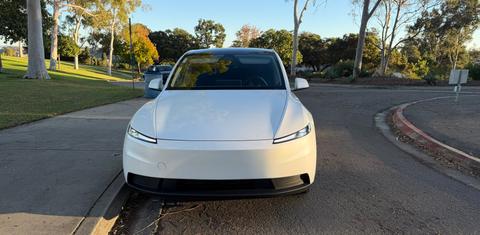 Tesla Model Y 2026
