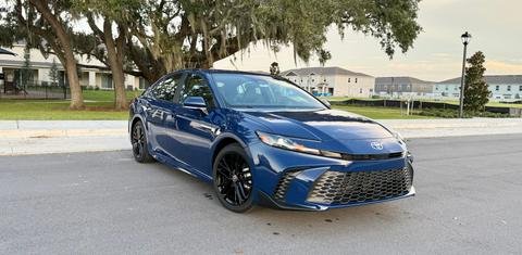 Toyota Camry Hybrid 2025