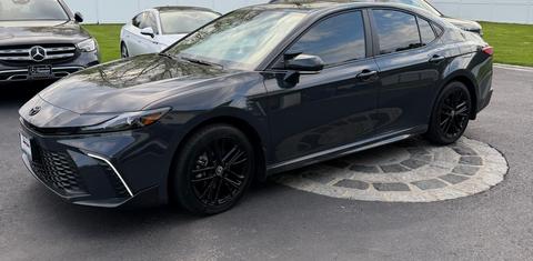 Toyota Camry Hybrid 2026