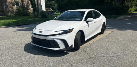 Toyota Camry Hybrid 2025
