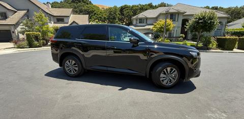 Nissan Pathfinder 2025
