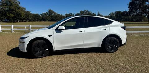Tesla Model Y 2026