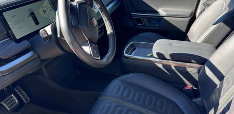 Rivian R1S 2023
