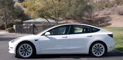 Tesla Model 3 2021