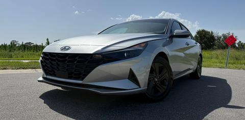 Hyundai Elantra 2022