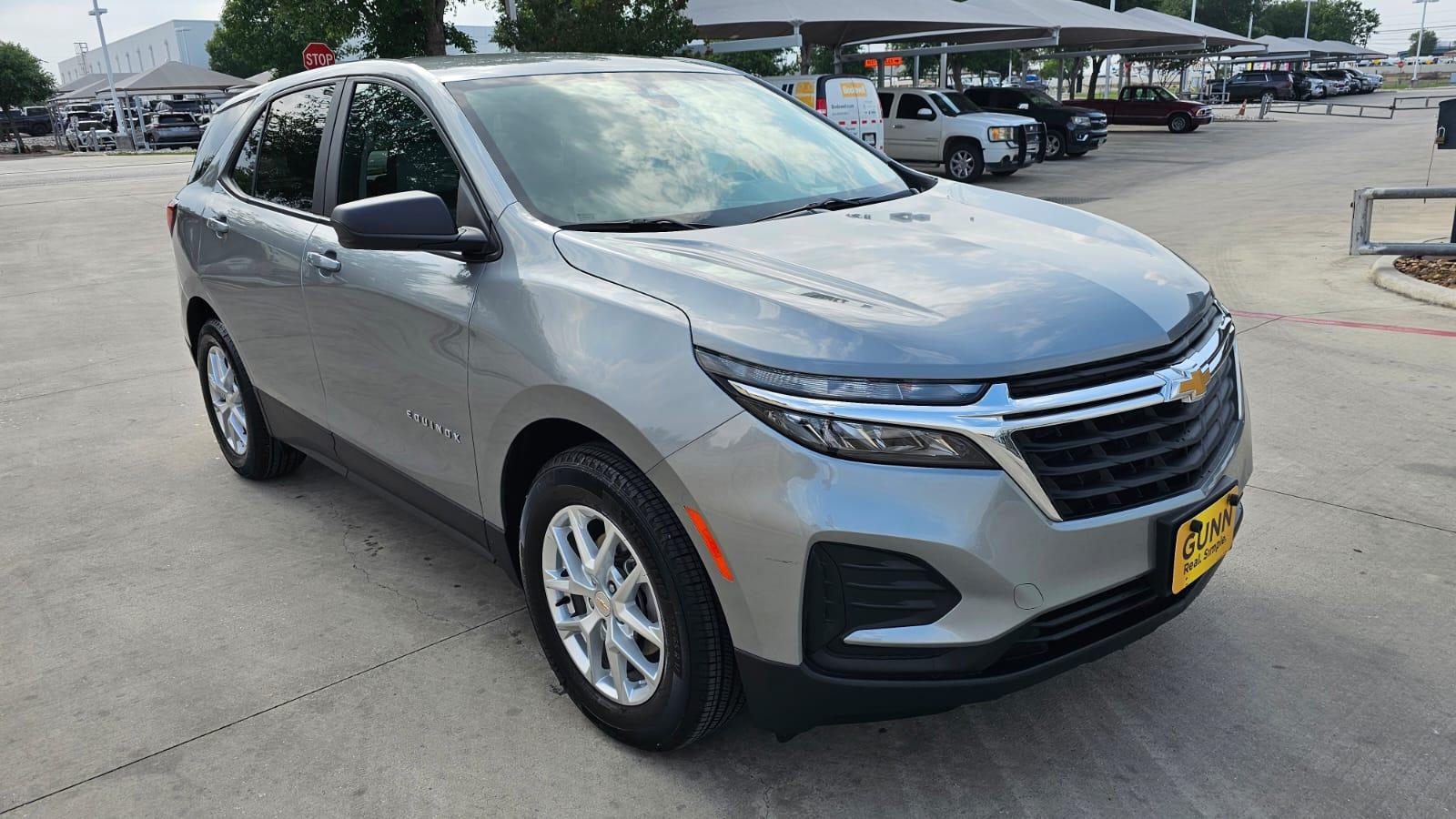 Chevrolet Equinox 2024 in Universal City, TX