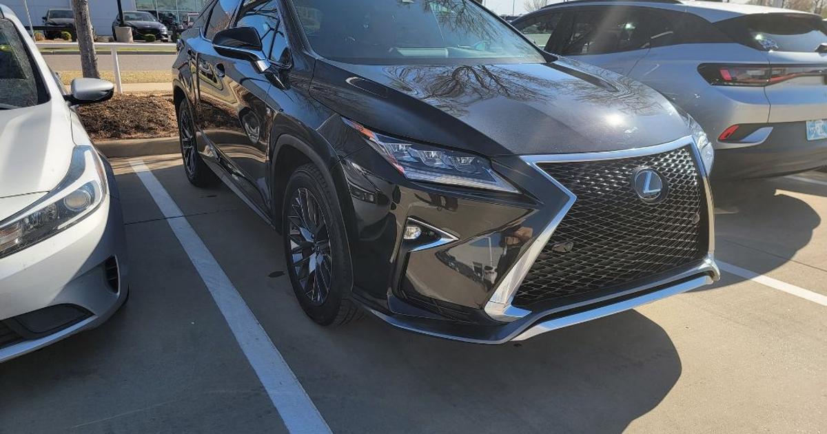 Lexus RX 2017 rental in Oklahoma City, OK by Mario F. Turo