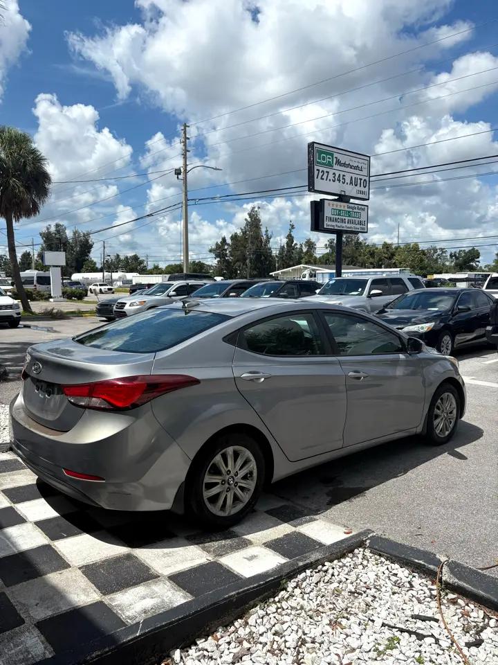 Hyundai Elantra 2016 in 