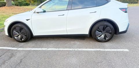 Tesla Model Y 2026