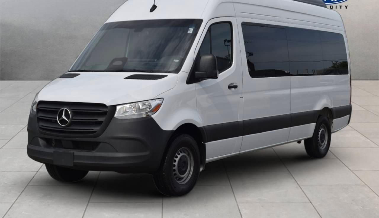 Mercedes-Benz Sprinter 2025 in Houston, TX