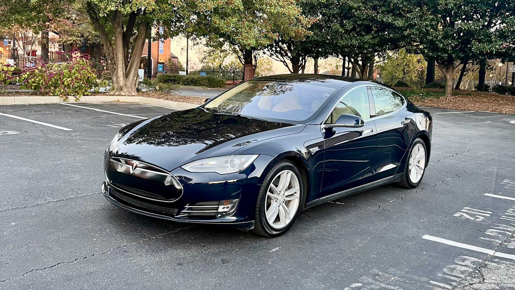 Tesla Model S 2013 in 