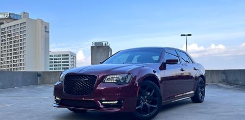 Chrysler 300 2023