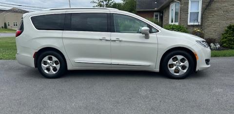 Chrysler Pacifica 2017