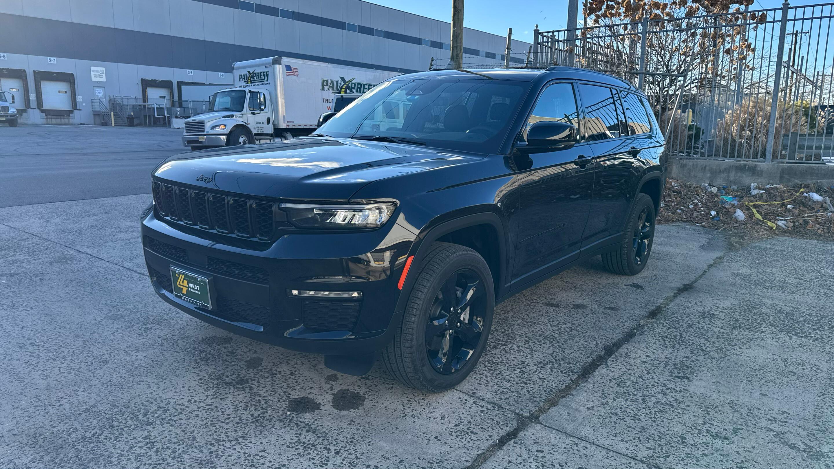 Jeep Grand Cherokee L 2025 in Newark, NJ
