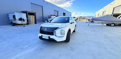 Mitsubishi OUTLANDER 2023