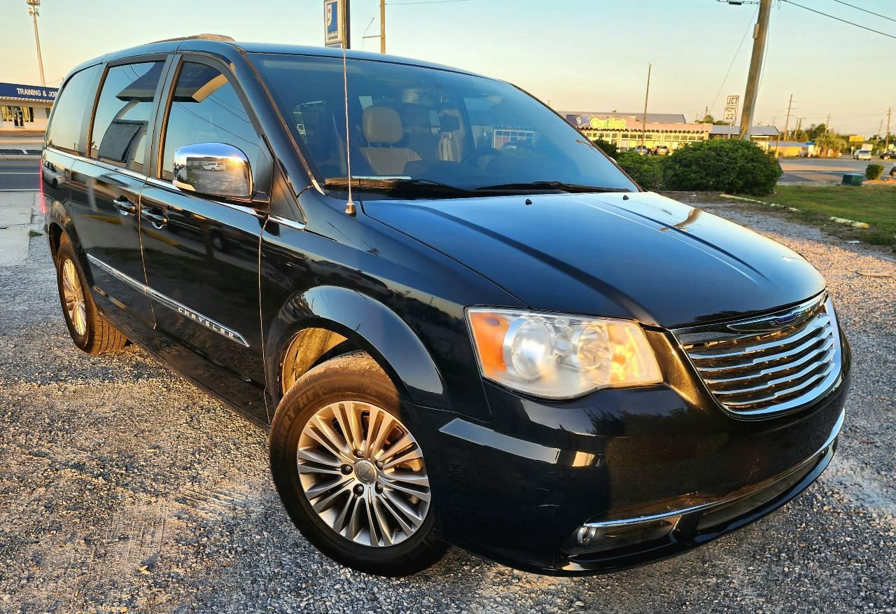 Chrysler Town & Country 2014 in 