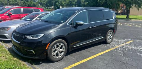 Chrysler Pacifica 2023