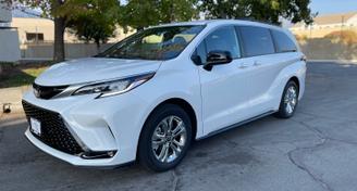 Toyota Sienna 2022 — Car rental alternative in Honolulu, HI