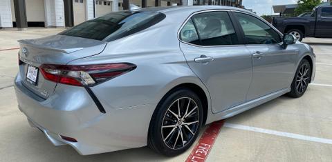 Toyota Camry Hybrid 2021